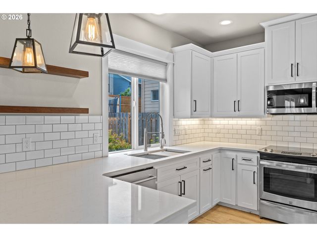 3829 Sw 31ST St, Gresham, OR 97080