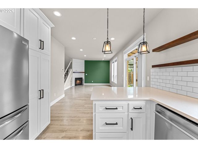 3829 Sw 31ST St, Gresham, OR 97080