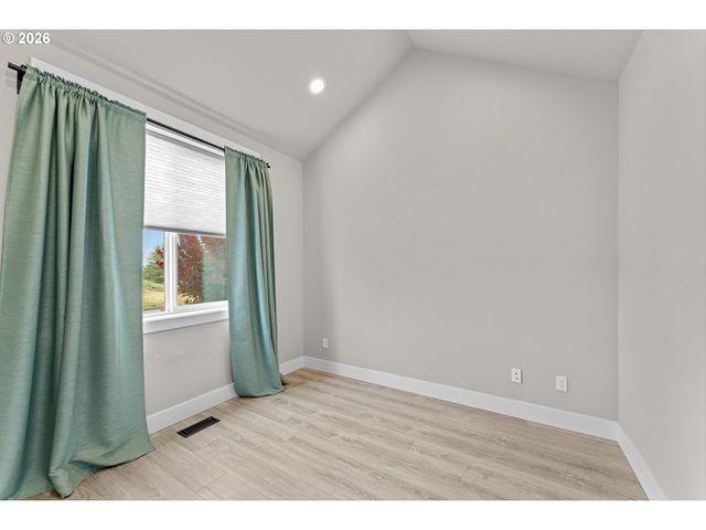 3829 Sw 31ST St, Gresham, OR 97080