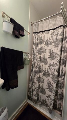 26 Essex St 2, Salem, MA 01970