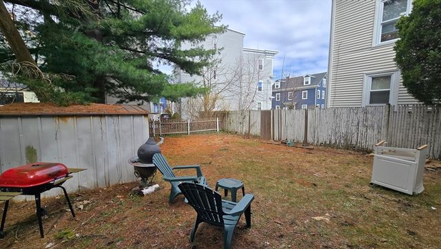 26 Essex St 2, Salem, MA 01970