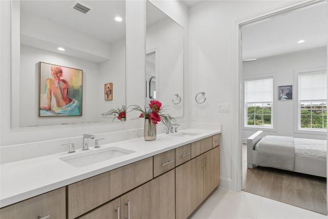 2401 Canton Street 1005, Dallas, TX 75201