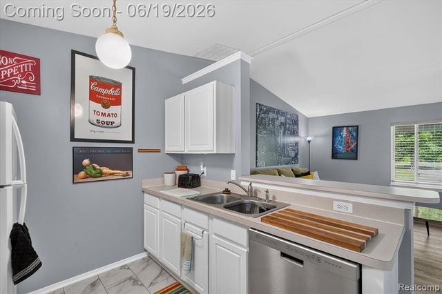 9543 Parkwood Drive 267, Grand Blanc, MI 48439