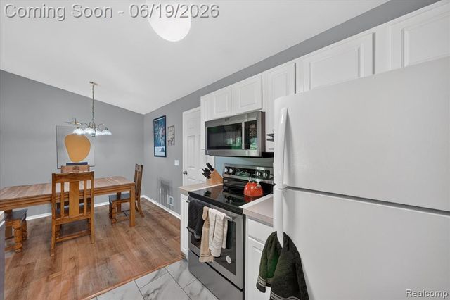 9543 Parkwood Drive 267, Grand Blanc, MI 48439