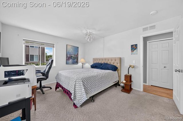 9543 Parkwood Drive 267, Grand Blanc, MI 48439