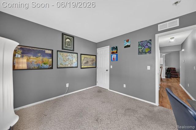 9543 Parkwood Drive 267, Grand Blanc, MI 48439