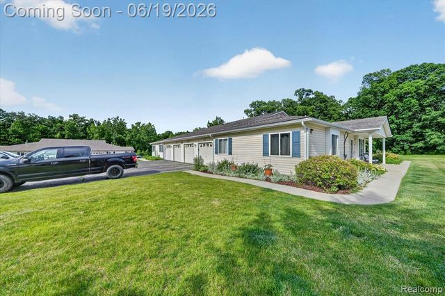 9543 Parkwood Drive 267, Grand Blanc, MI 48439