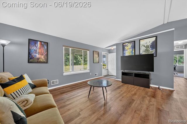 9543 Parkwood Drive 267, Grand Blanc, MI 48439