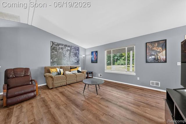 9543 Parkwood Drive 267, Grand Blanc, MI 48439
