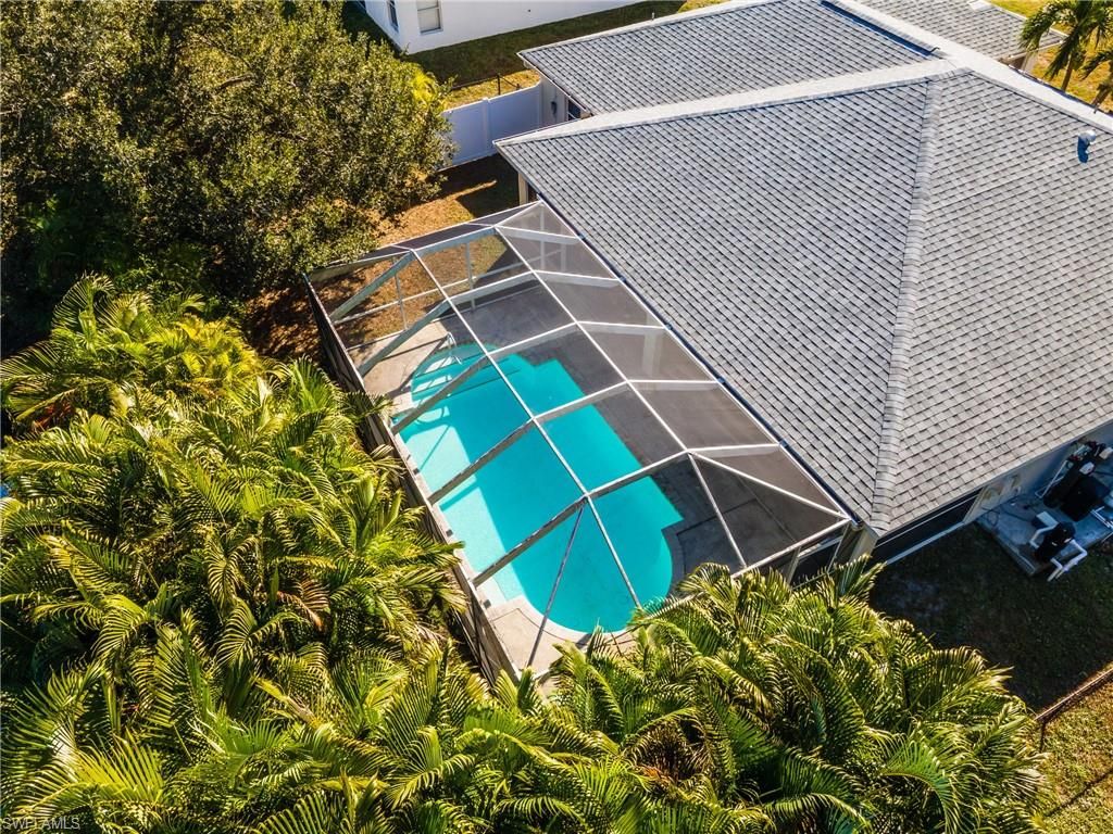 Image 18 of property listing at 1027 NE 33rd LN, Cape Coral, FL 33909