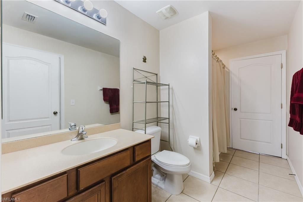 Image 24 of property listing at 1027 NE 33rd LN, Cape Coral, FL 33909