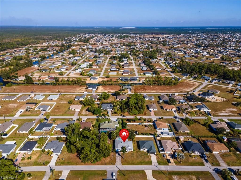 Image 27 of property listing at 1027 NE 33rd LN, Cape Coral, FL 33909