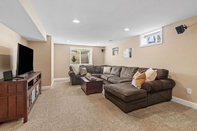 2601 30th Avenue NE, Saint Anthony, MN 55418