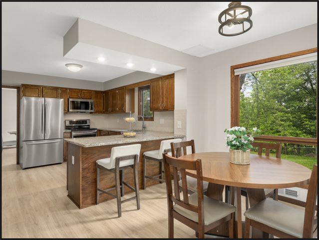 10587 Wellington Lane N, Maple Grove, MN 55369