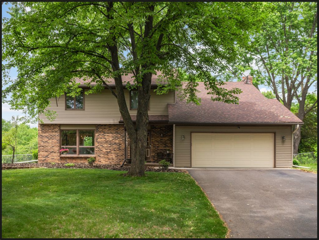 10587 Wellington Lane N, Maple Grove, MN 55369