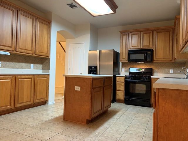 2700 Mission Tejas DR, Pflugerville, TX 78660