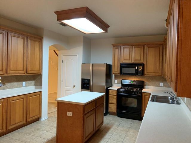 2700 Mission Tejas DR, Pflugerville, TX 78660