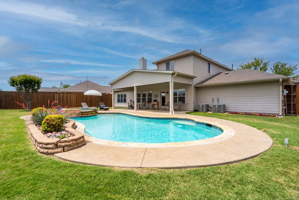 112 Mustang Drive, Fate, TX 75087