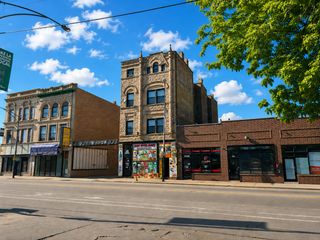 3142 W Cermak Road, Chicago, IL 60623