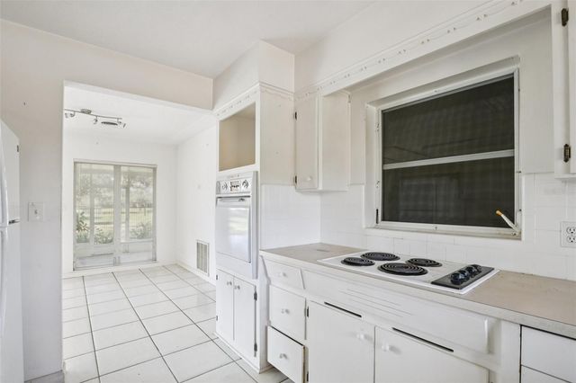 2321 PREMIER DRIVE S, Gulfport, FL 33707