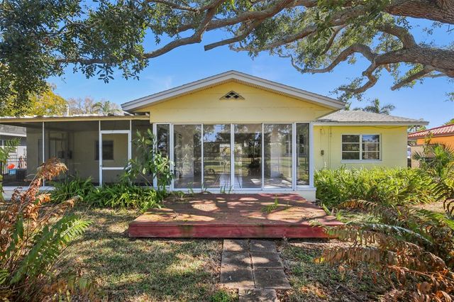 2321 PREMIER DRIVE S, Gulfport, FL 33707