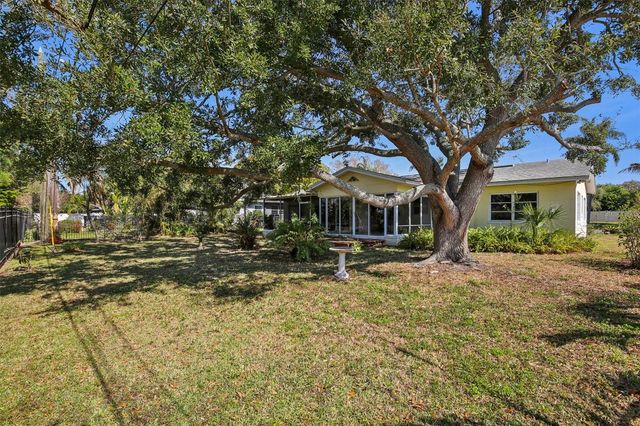 2321 PREMIER DRIVE S, Gulfport, FL 33707