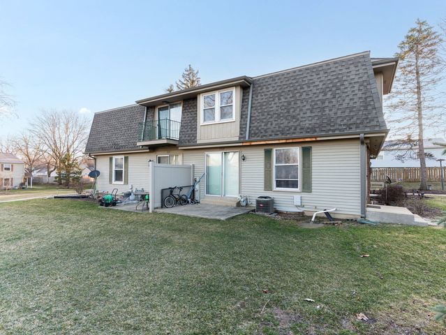 703 Shaw Court, Schaumburg, IL 60194