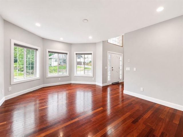 4712 Oakwood Hills Parkway, Eau Claire, WI 54701