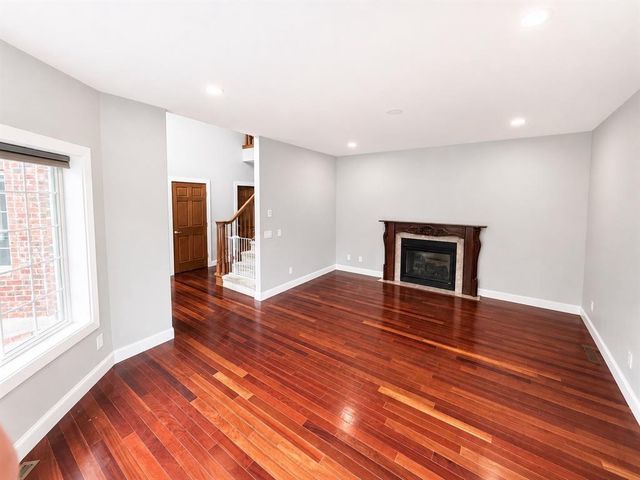 4712 Oakwood Hills Parkway, Eau Claire, WI 54701
