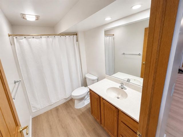 4712 Oakwood Hills Parkway, Eau Claire, WI 54701