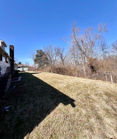 16 Mohawk Trail, Huntington, WV 25705