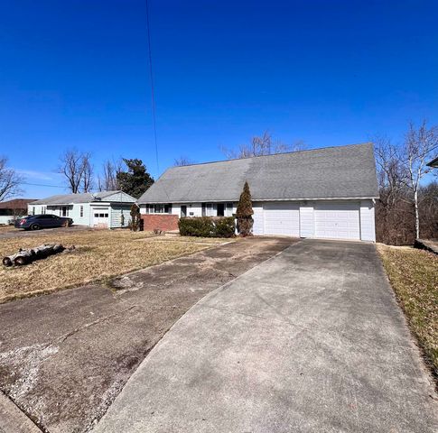 16 Mohawk Trail, Huntington, WV 25705