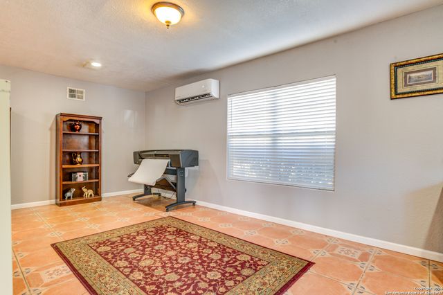 1319 March Ave, San Antonio, TX 78214