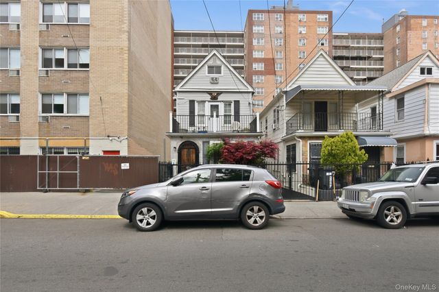 3855 Carpenter Avenue, Bronx, NY 10467