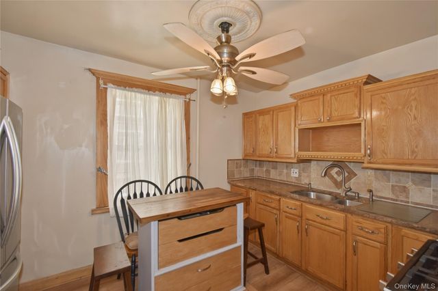 3855 Carpenter Avenue, Bronx, NY 10467