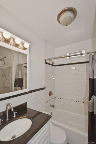 3855 Carpenter Avenue, Bronx, NY 10467
