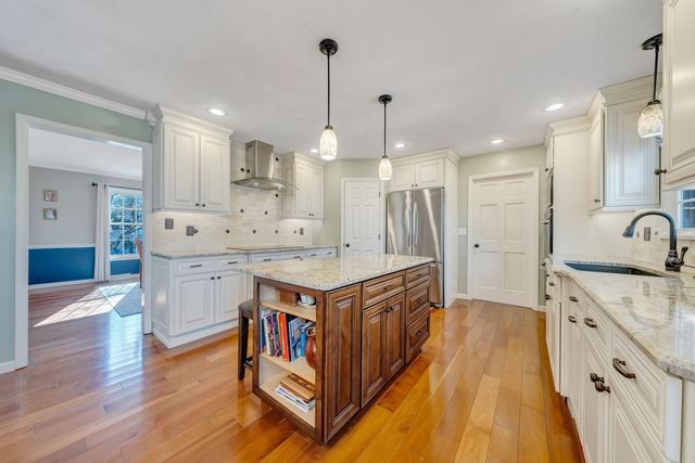 6235 Hidden Valley DR, Roanoke, VA 24018