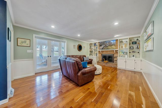 6235 Hidden Valley DR, Roanoke, VA 24018