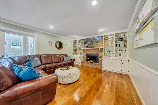 6235 Hidden Valley DR, Roanoke, VA 24018