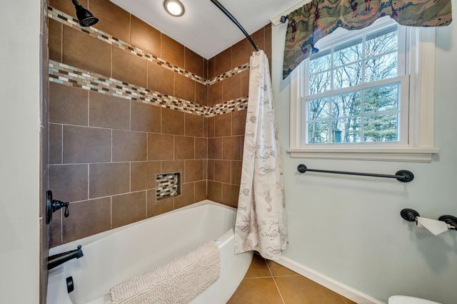 6235 Hidden Valley DR, Roanoke, VA 24018