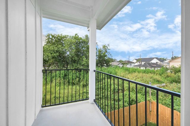 1913 West Street, Houston, TX 77026