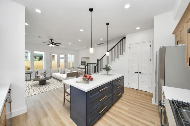 1913 West Street, Houston, TX 77026