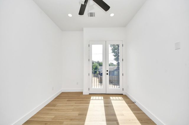 1913 West Street, Houston, TX 77026