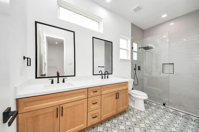 1913 West Street, Houston, TX 77026