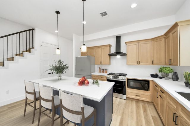 1913 West Street, Houston, TX 77026