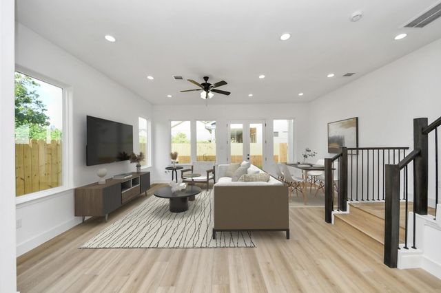 1913 West Street, Houston, TX 77026