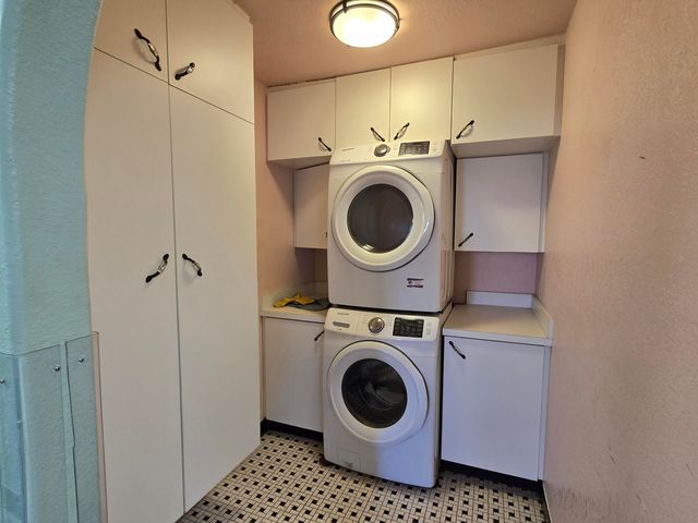 6700 Ivy Place SW, Albuquerque, NM 87121