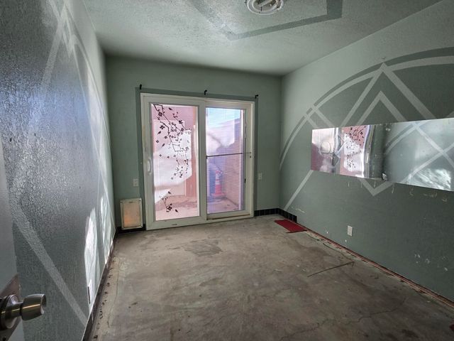 6700 Ivy Place SW, Albuquerque, NM 87121