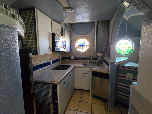 6700 Ivy Place SW, Albuquerque, NM 87121