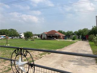 2318 E Mile 19 Road N, Edinburg, TX 78542